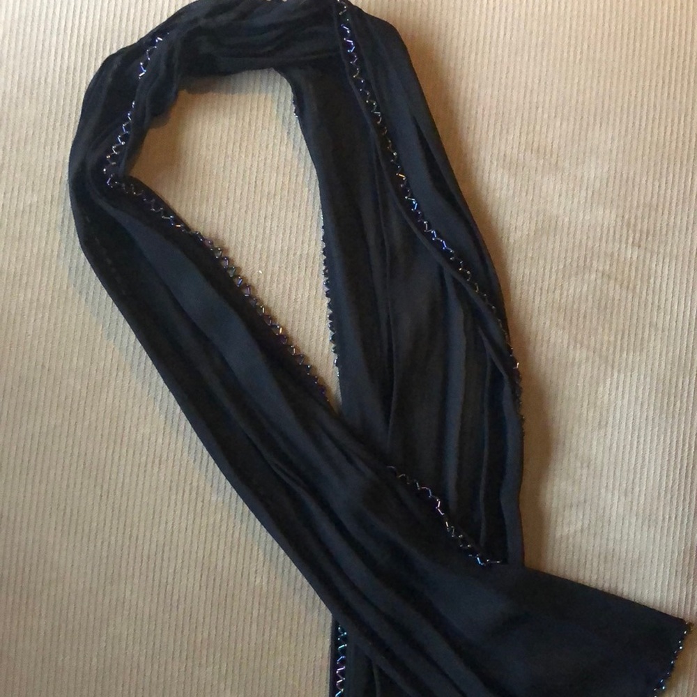 Beaded edge scarf